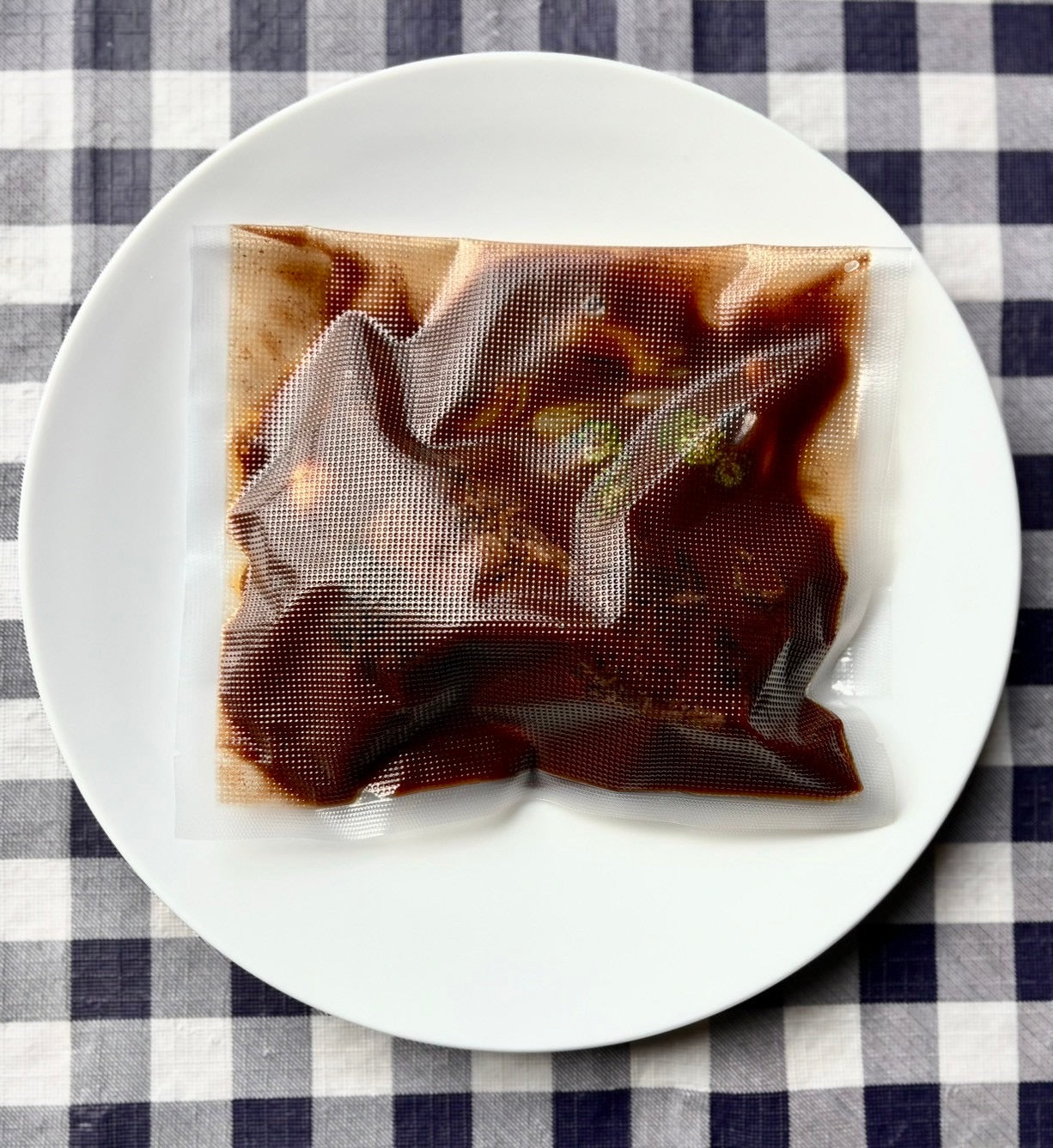 牛頬肉の赤ワイン煮込み